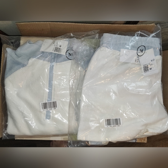 NWT- Beverly Hills Short Set - Picture 6 of 8